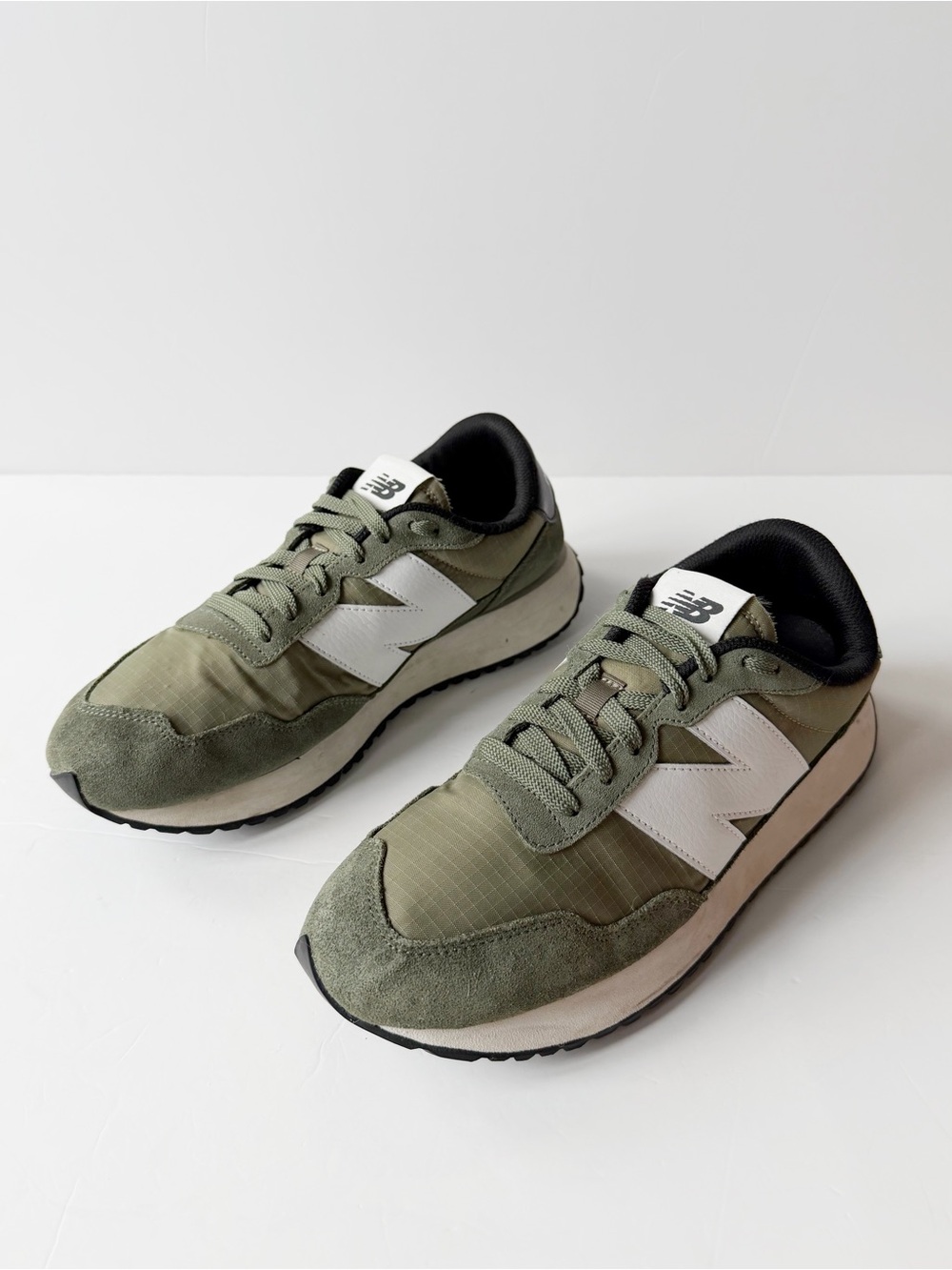 New Balance 237 Men Green Suede Nylon Sneaker US9.5 Classic Preppy Athleisure
